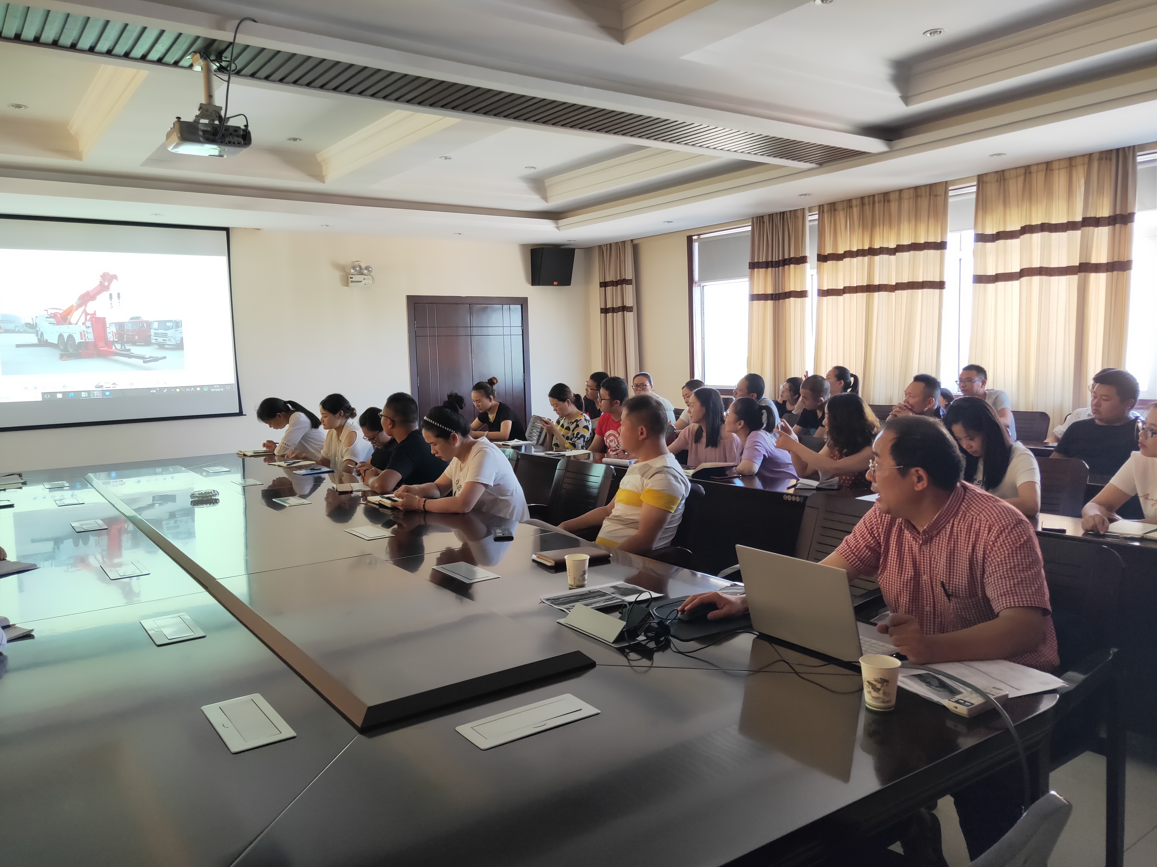 解析新產品知識，了解優(yōu)勢性能