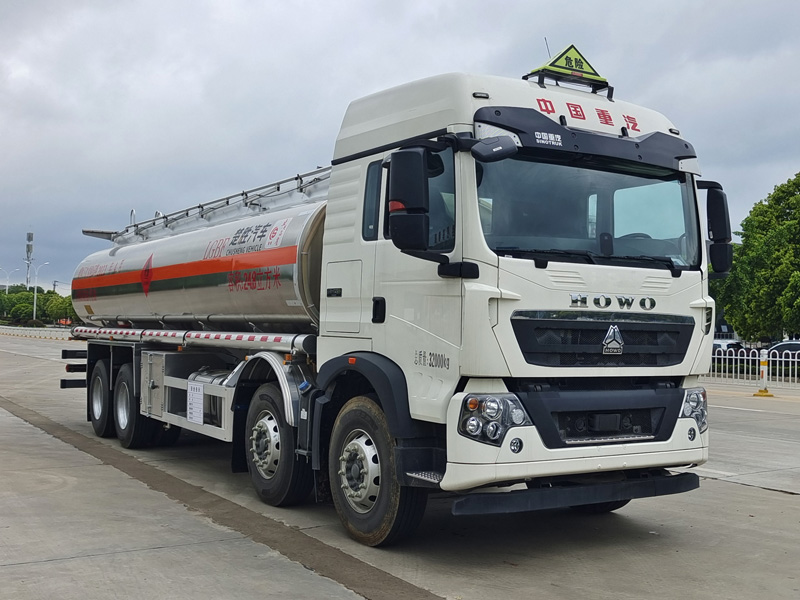 鋁合金運(yùn)油車，運(yùn)油車廠家，楚勝汽車集團(tuán)